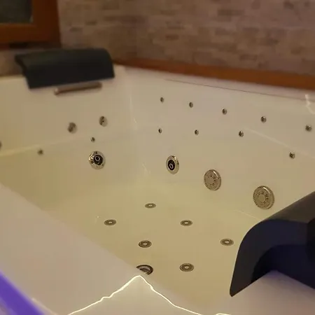 Camilla - Tiny - Exclusive Pool *