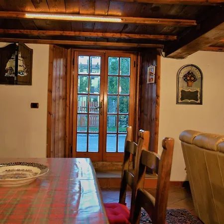 Camilla - Tiny - Exclusive Pool Holiday home *